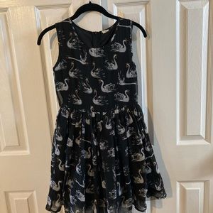 Gorgeous Girls Jiliangdian Sleeveless Black Dress With Swan Print